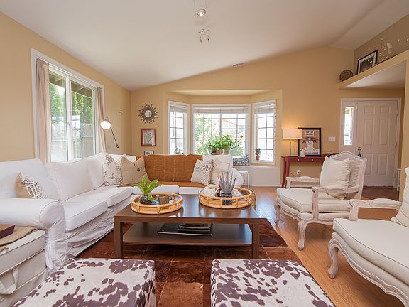 3rd image of 8207 Orcas Dr
