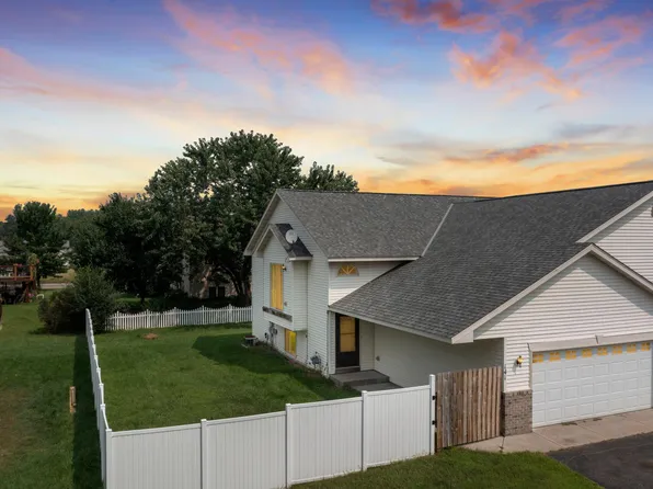 1410 3rd St S, Princeton, MN 55371