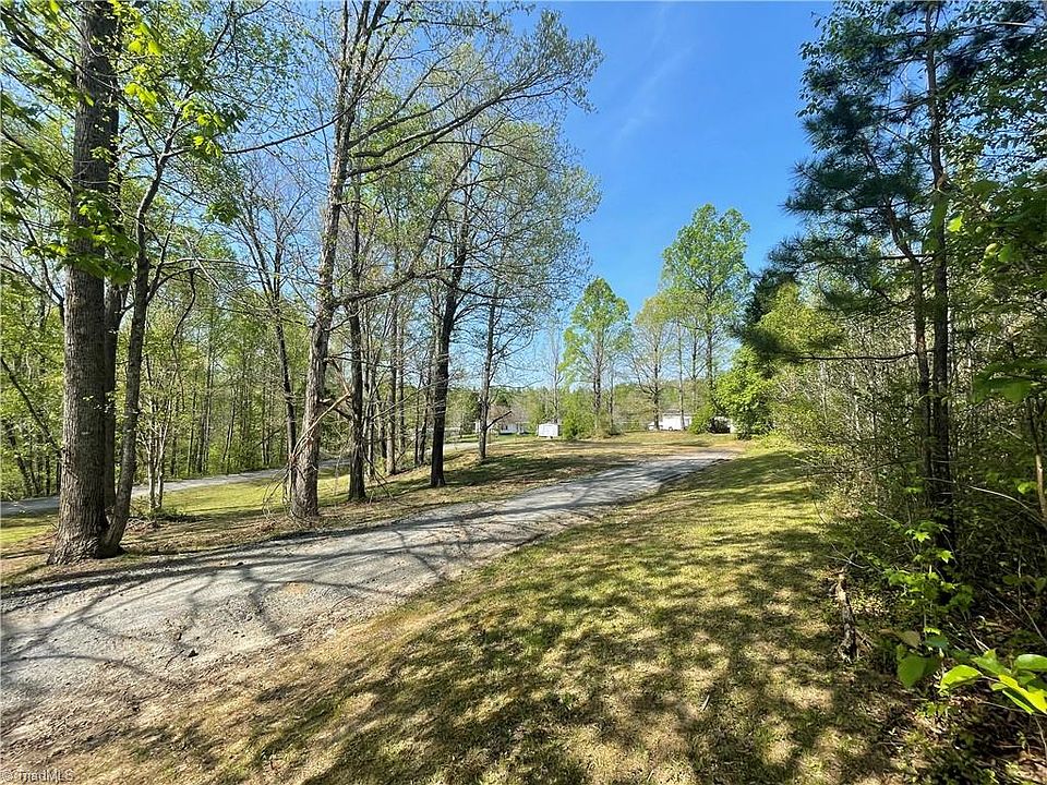 1st image of 4360 Ben Ln