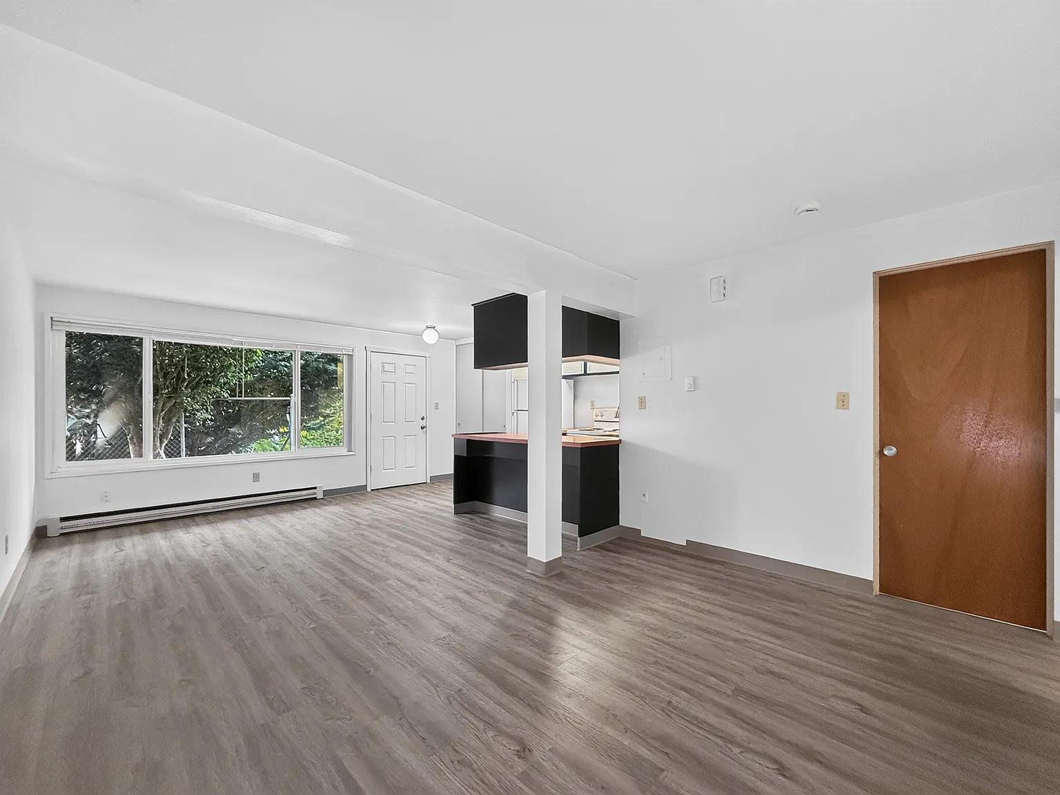 1320 14th Avenue South // Garden Apartments — Photo 3