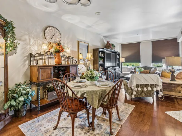 411 W 7th St APT 405, Fort Worth, TX 76102