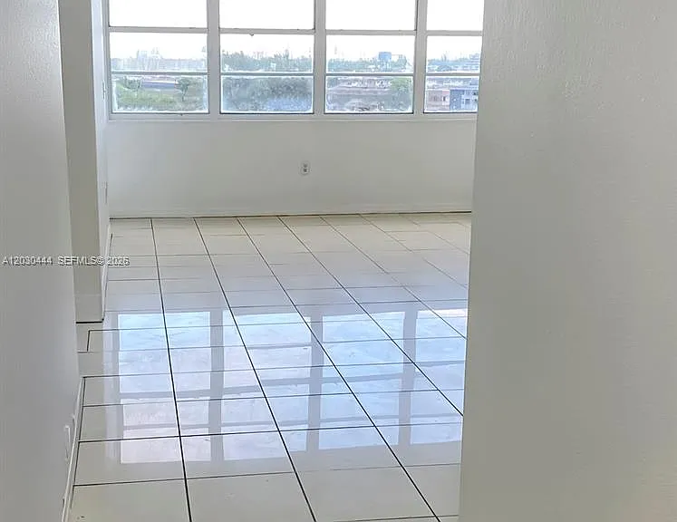 1301 NE Miami Gardens Dr #702W — Photo 5