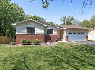 13190 Maple Knoll Way, Osseo, MN 55369