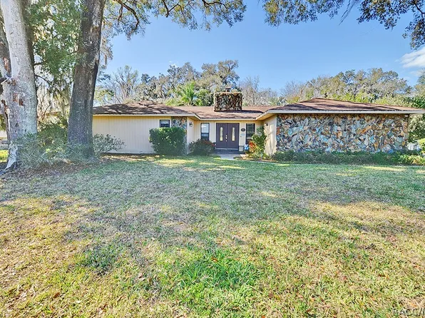 10141 Wallien Dr, Brooksville, FL 34601
