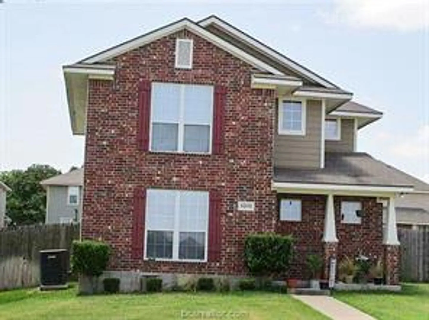 Large 4bed/3 bath Home — Photo 1