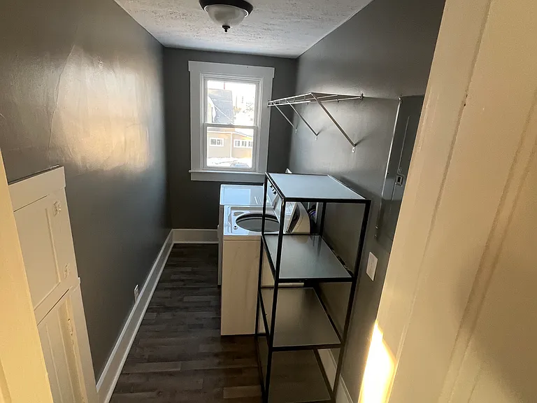 404 E Walnut St #2 — Photo 6