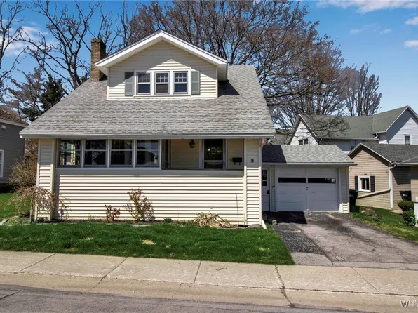 2 Gibson St, Oakfield, NY 14125