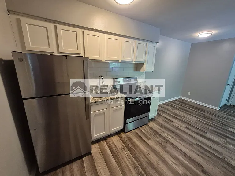 2517 Warren St #2 — Photo 5