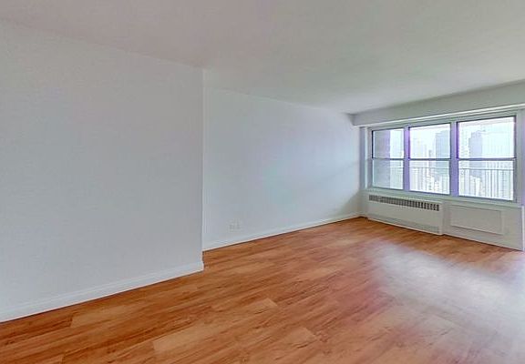 3rd image of 747 10th Ave APT 32D