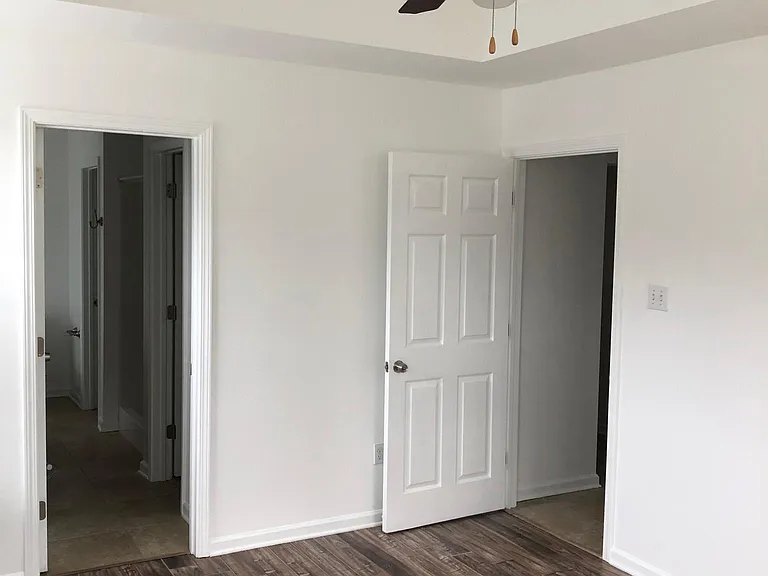 804 Fay St — Photo 2