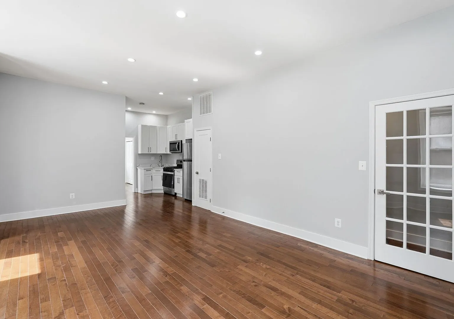 1618 1st St NE — Photo 3