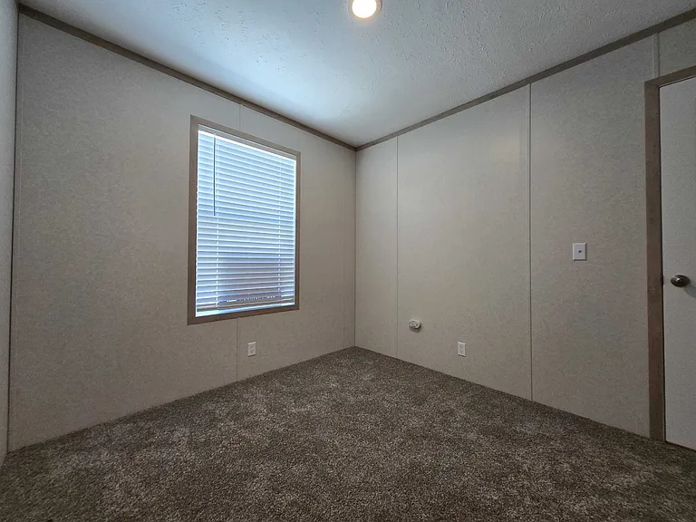 29800 Guilford Cir #109 — Photo 31