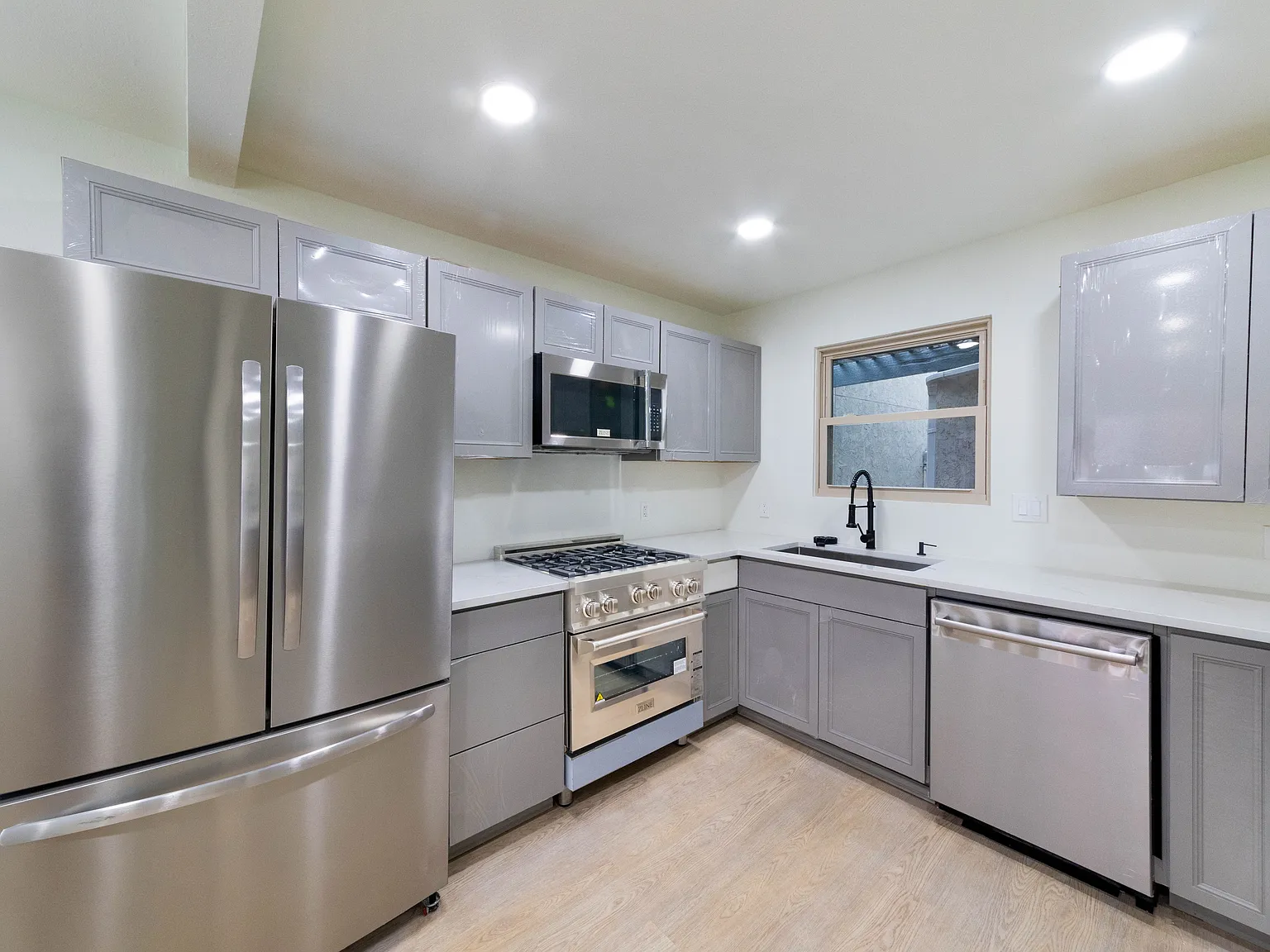 2 bed, 1411 sqft, $2,500 — Photo 3