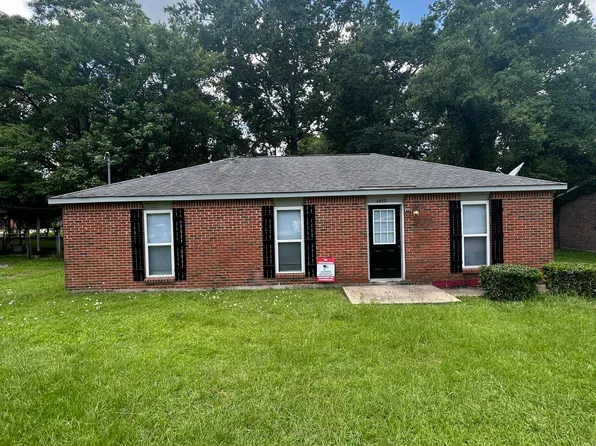 6459 Pinebrook Dr, Montgomery, AL 36117