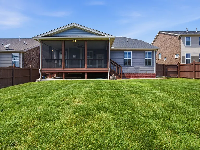5036 Winslow Dr — Photo 36