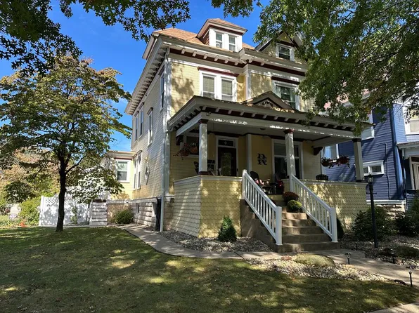 12 WALNUT AVENUE, Wheeling, WV 26003