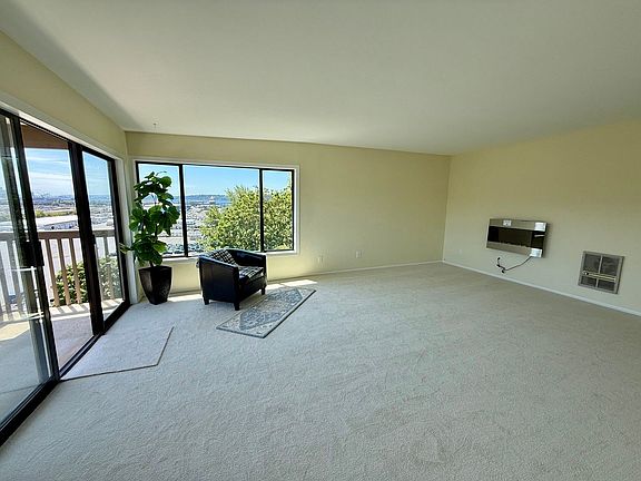 5th image of 2550 Thorndyke Ave W APT 404