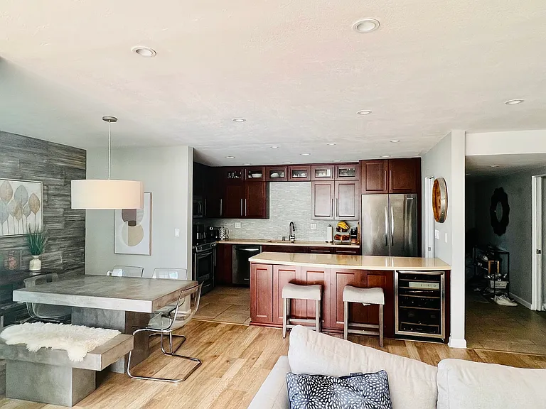 3850 Riviera Dr #3B — Photo 4