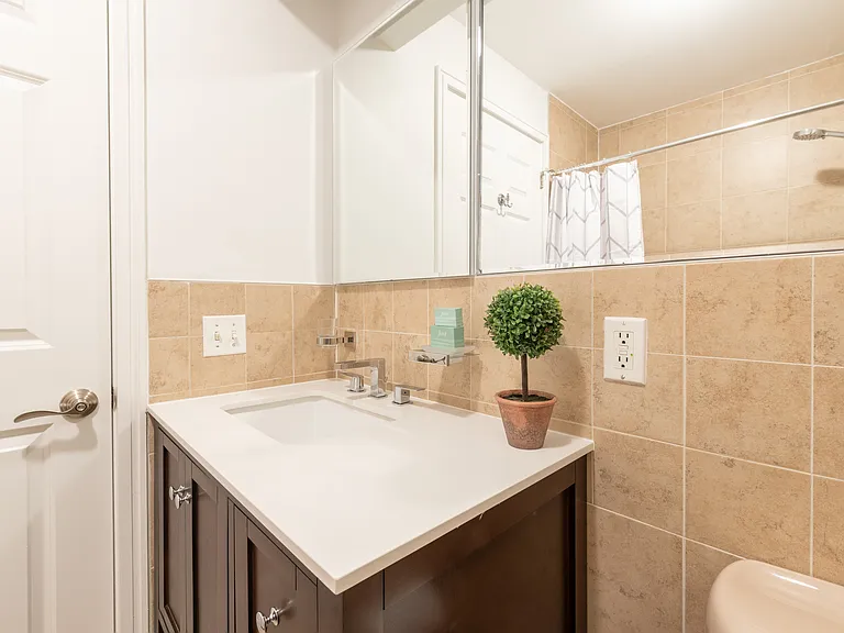 209 W 121st St #1 — Photo 31