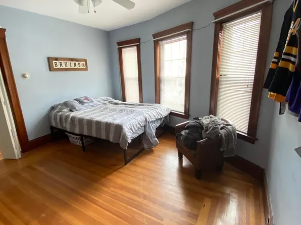 97 Holland St, Somerville, MA 02144