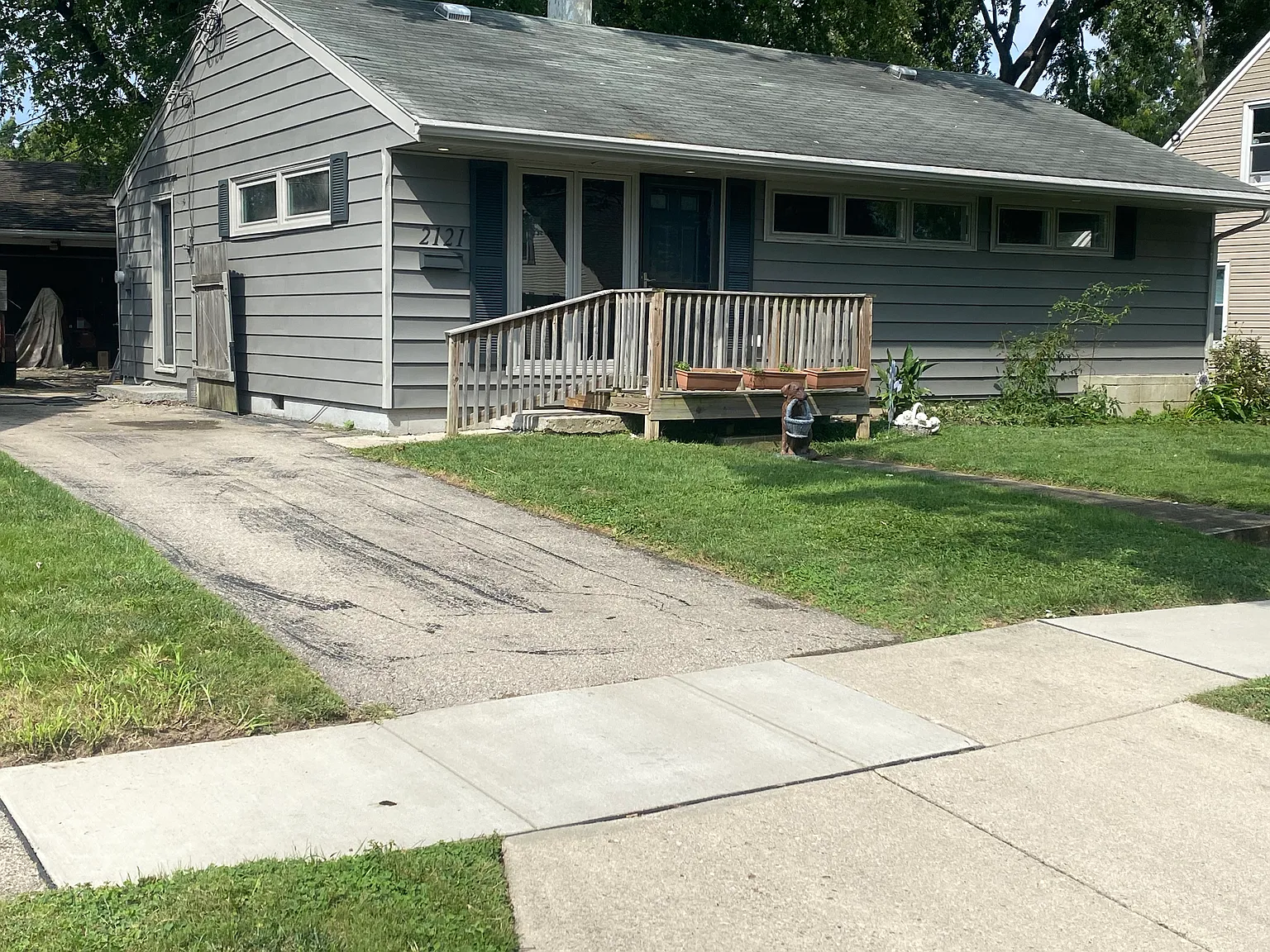 3 bed, 1200 sqft, $1,800 — Photo 1