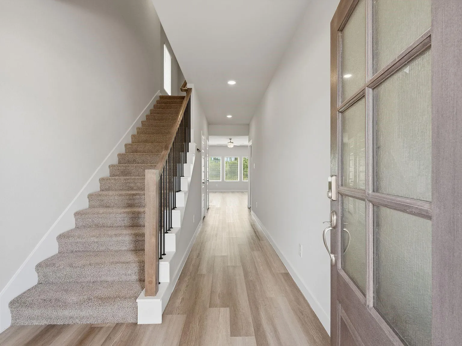 4 bed, 2.5 bath, 2040 sqft, $2,475 — Photo 3