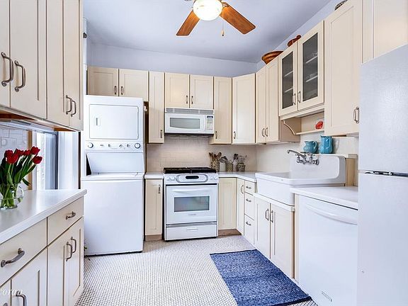5th image of 513 8th Ave APT 4