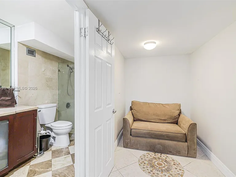 6039 Collins Ave #936 — Photo 26