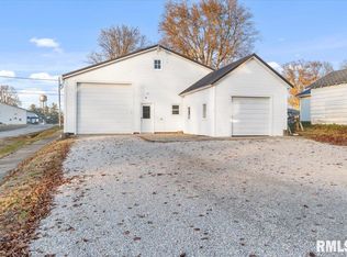 117 W Main St, Pleasant Plains, IL 62677