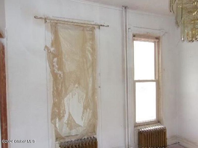 4th image of 66 McElwain Avenue