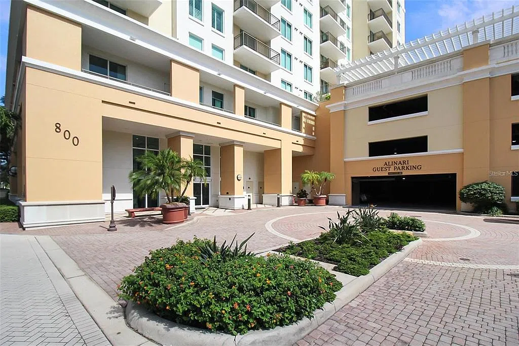 800 N Tamiami Trl — Photo 1