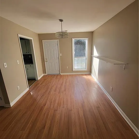 2622 Country Trce SE — Photo 2