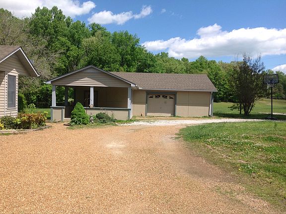 2nd image of 345 Oakwood Trl