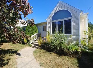 23 Justin Way, Cranston, RI 02910