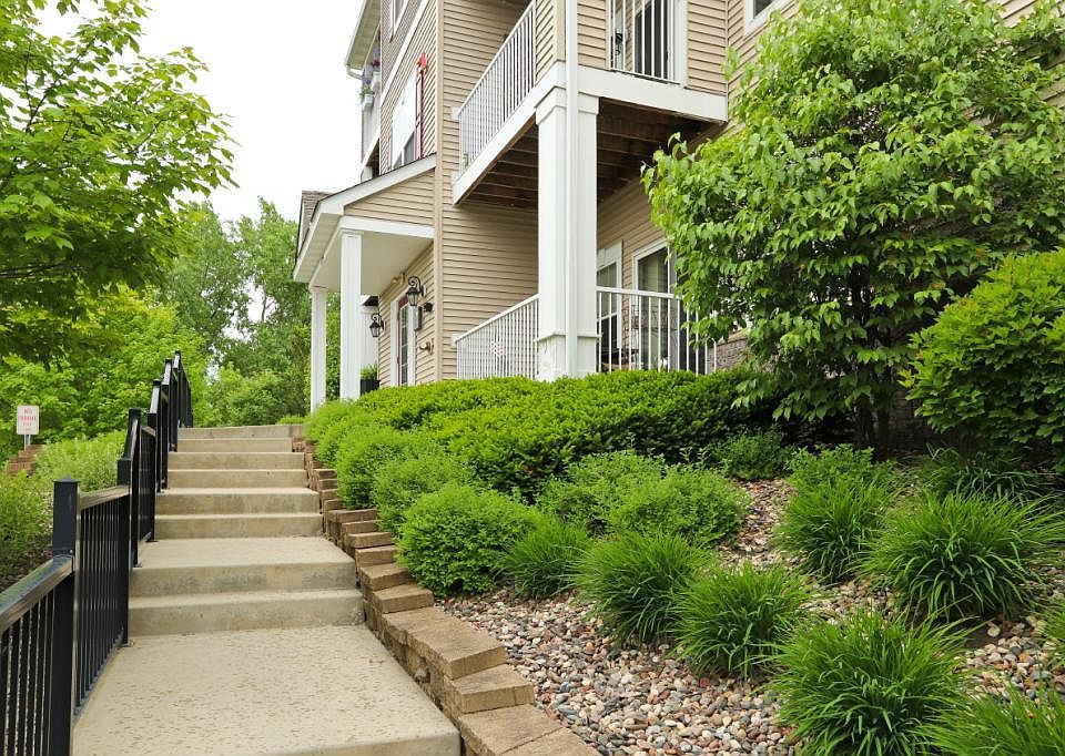 1st image of 12795 Collegeview Dr APT 207