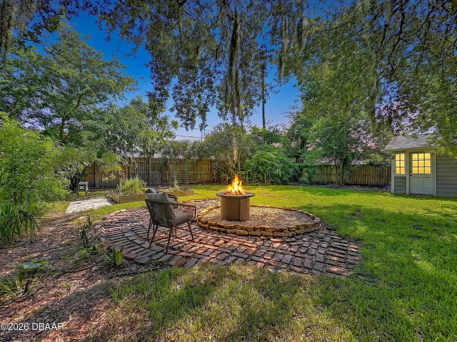 3 bed, 1.0 bath, 1453 sqft, $2,200 — Photo 4
