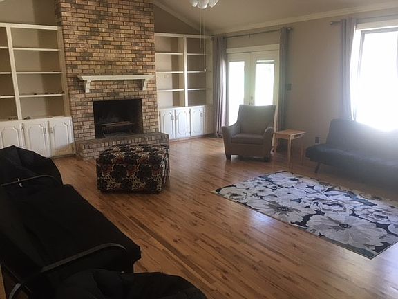 5th image of 191 E Columbia #25