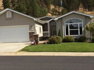10506 N Maximilian Ln, Nine Mile Falls, WA 99026