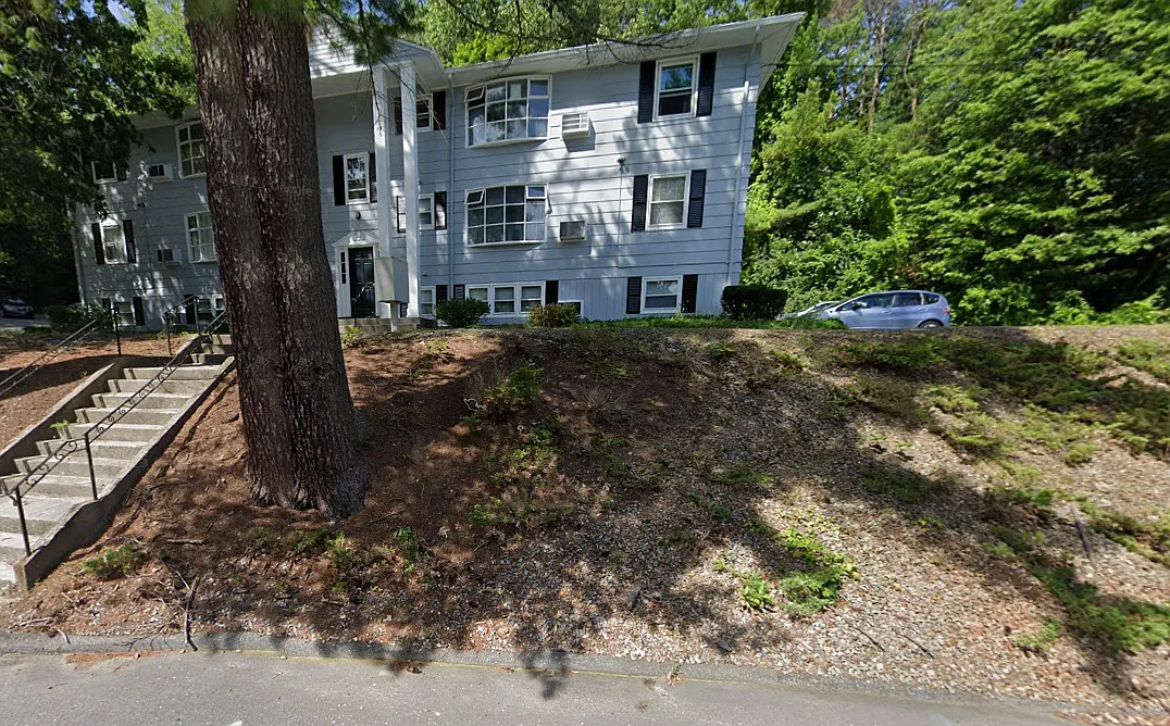 272 Worcester St — Photo 2