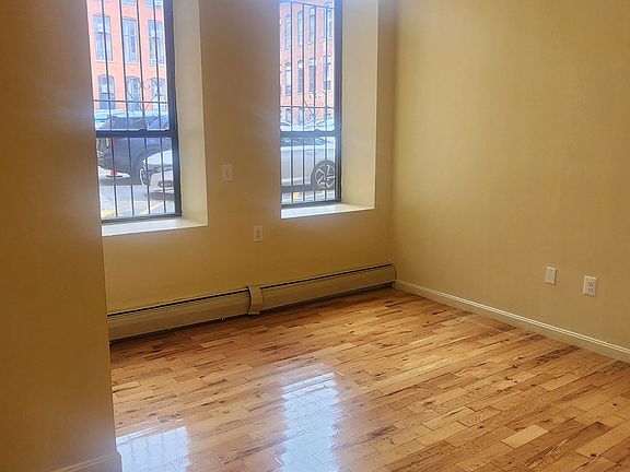 5th image of 57.5 Madison St #107