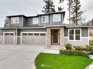 1107 Ten Walnut Ln, Steilacoom, WA 98388