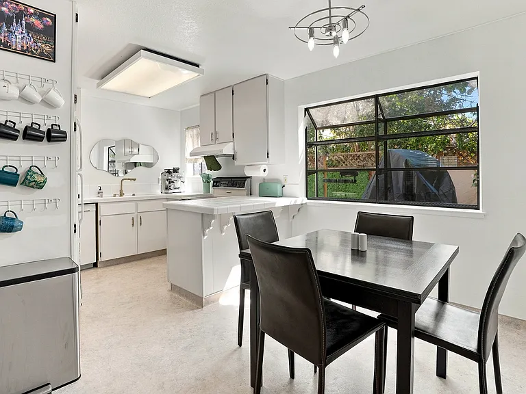 1408 W Latimer Ave #1 — Photo 7