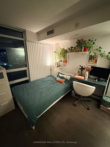 36 Lisgar St #2216E Photo 1