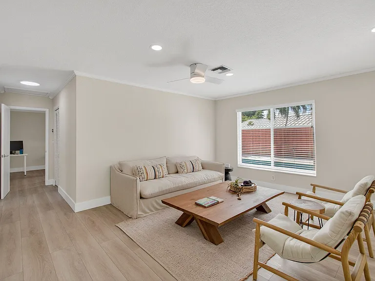 802 Mallard Dr — Photo 14