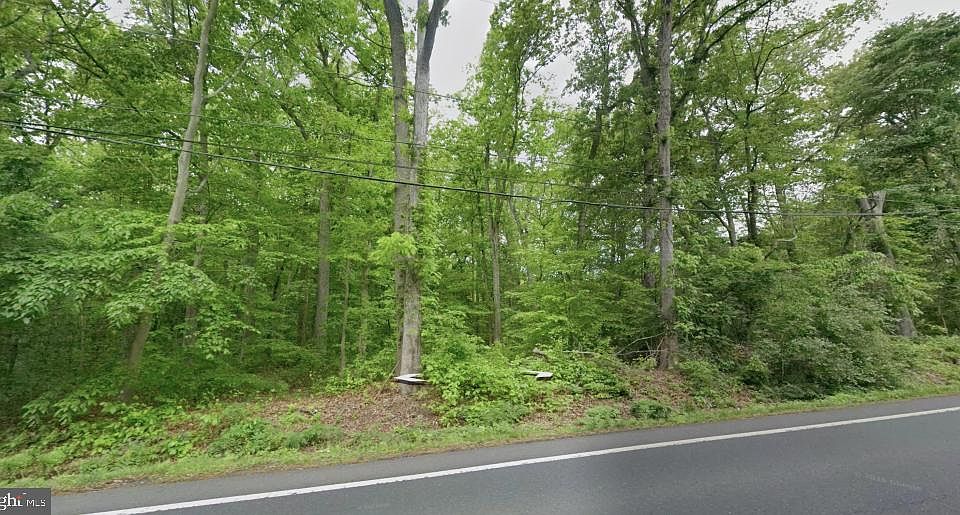 2nd image of 350 Creek Rd