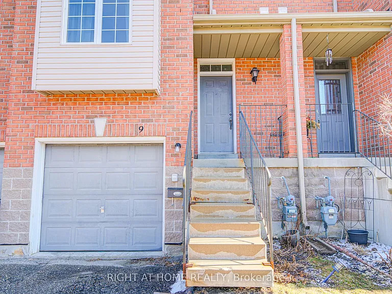 120 Railroad St #9 — Photo 2
