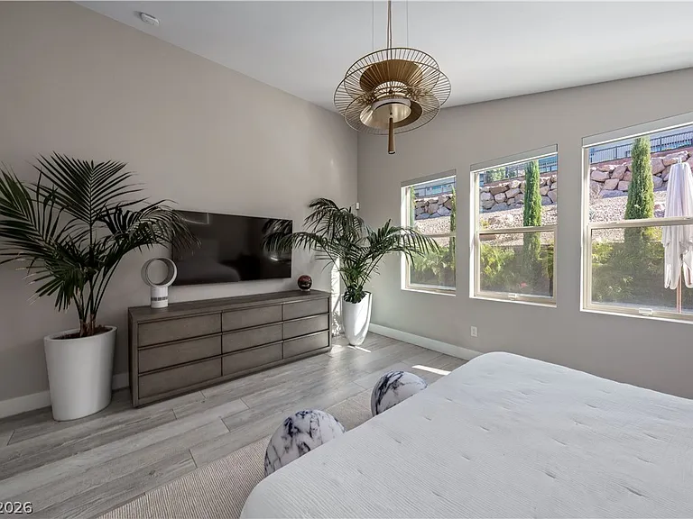 9719 Starlight Ridge Ave — Photo 12