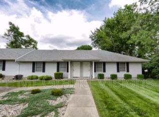 1305 18th St #22, Charleston, IL 61920