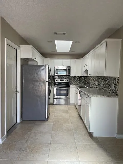 Building Photo - 3005 Pickford Pl