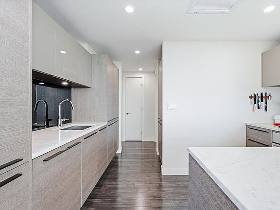 5th image of 6383 McKay Ave #3005